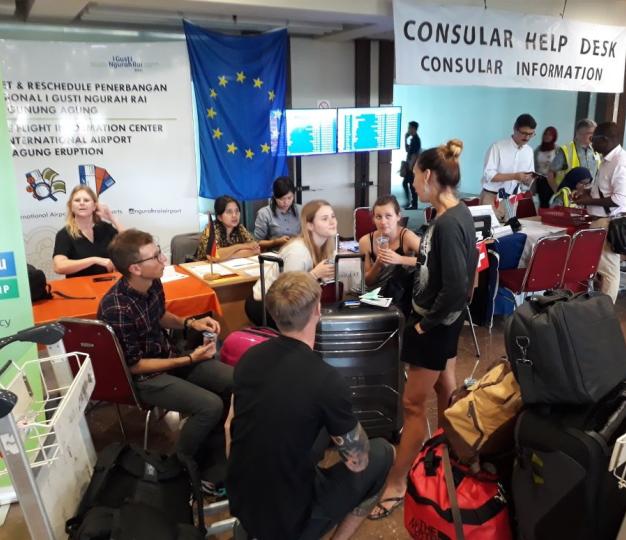 EU consular cooperation with a joint helpdesk at the Bali airport, Indonesia, following an eruption